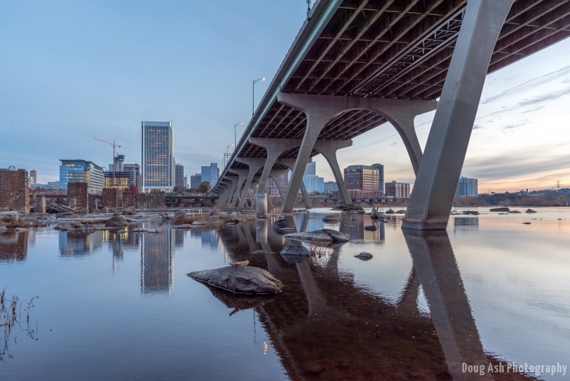 Marvel at stunning sunset views from under the Manchester Bridge near Midlothian.